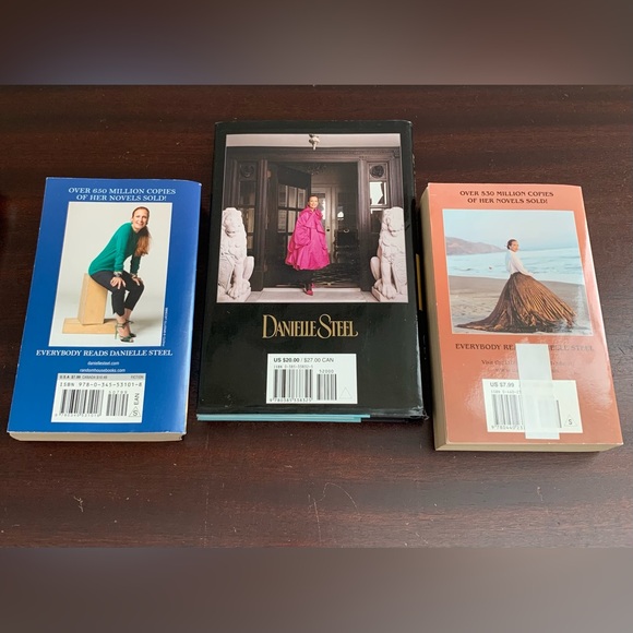 Danielle Steel Books (Set of 3) - Picture 2 of 4